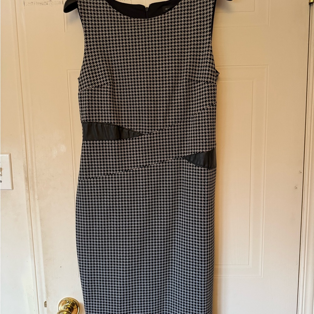 Le chateau Elegant Black and White Houndstooth Dress.